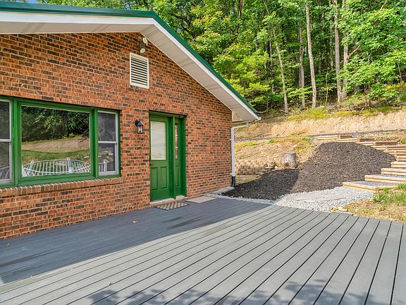 3rd image of 322 Litz Rd