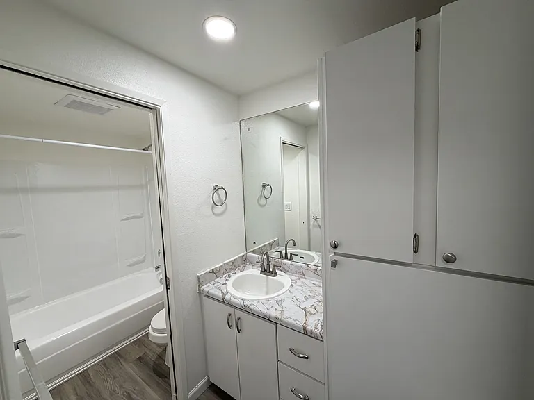1622 W 7th Ave #103 — Photo 7