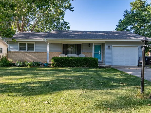 275 E Park St, Argenta, IL 62501