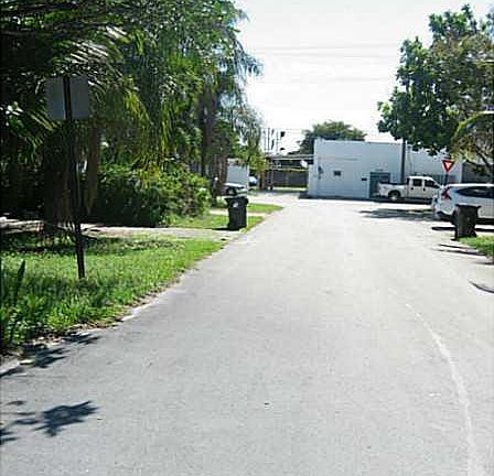 4th image of 1126 NE 16th Place