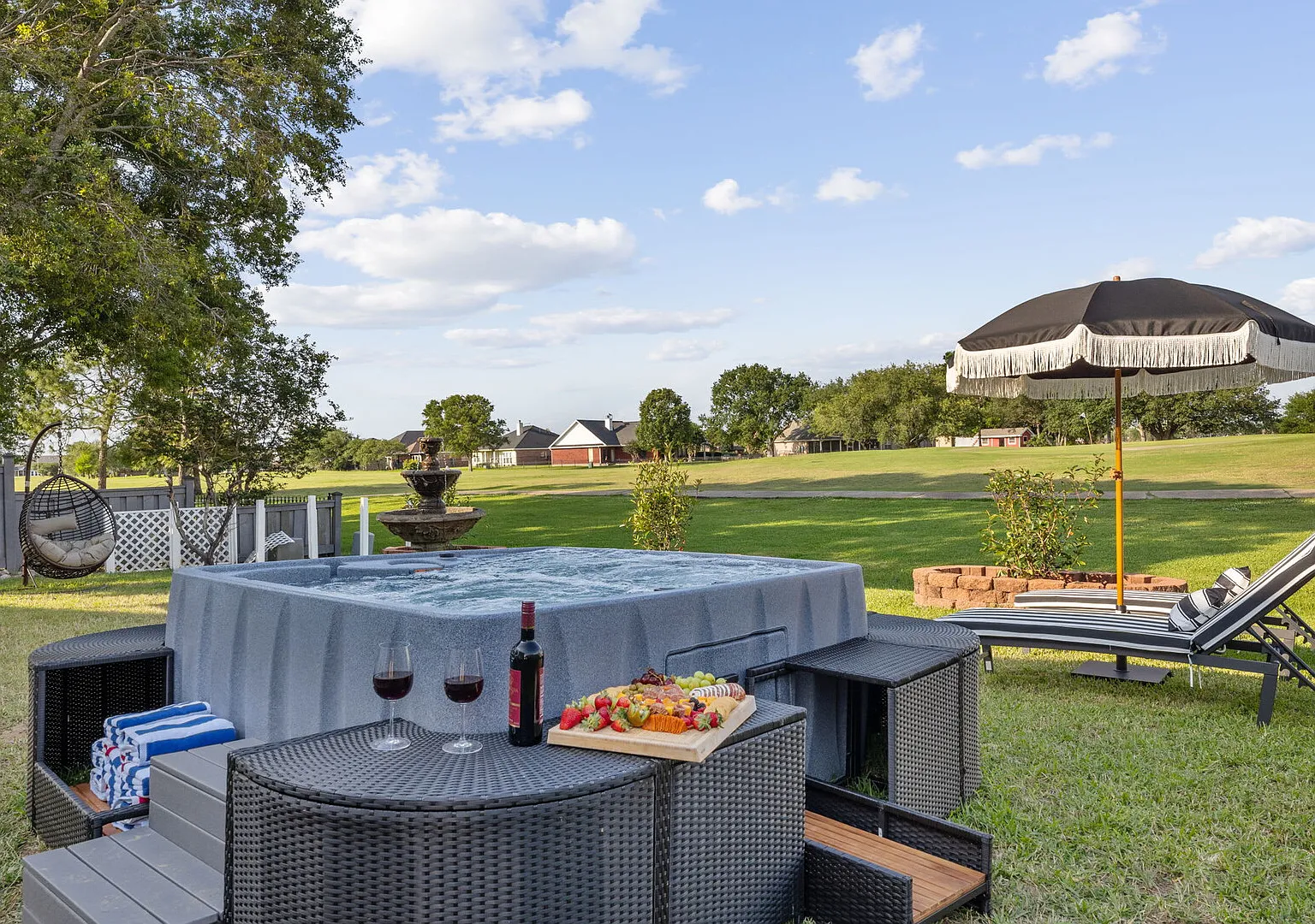 Golf-Side Luxe Escape Sleeps 14 Hot Tub & Theater — Photo 2