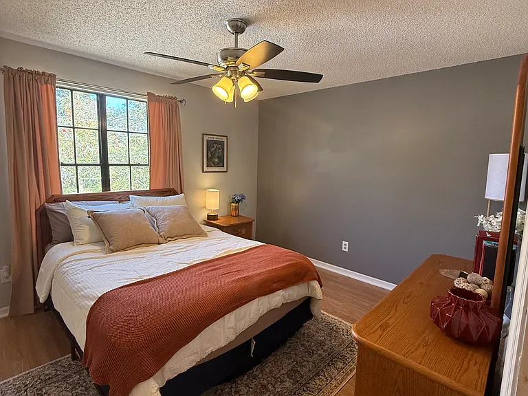 16624 Brigadoon Dr — Photo 15