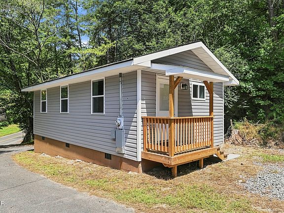 4th image of 2519 Ridge Rd