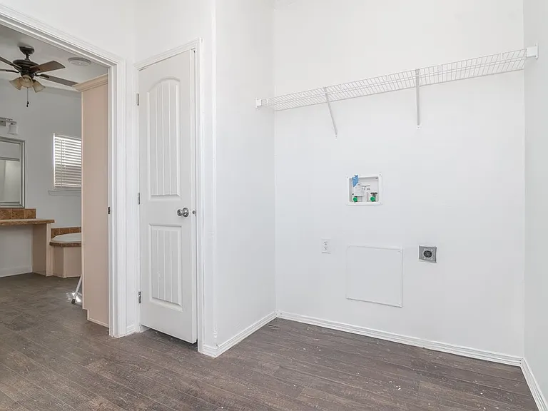 1504 N County Road 1068 — Photo 25