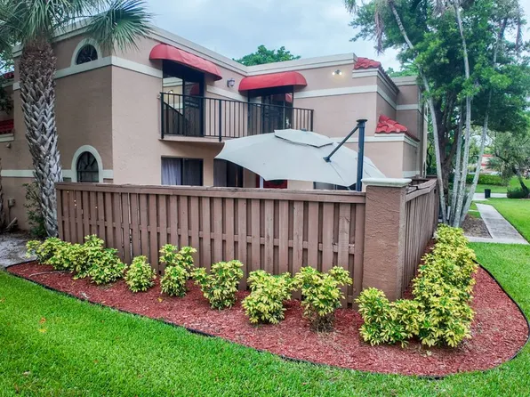 8050 Severn Dr APT C, Boca Raton, FL 33433