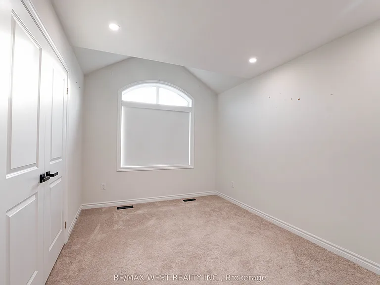 1525 Prentice Rd — Photo 33