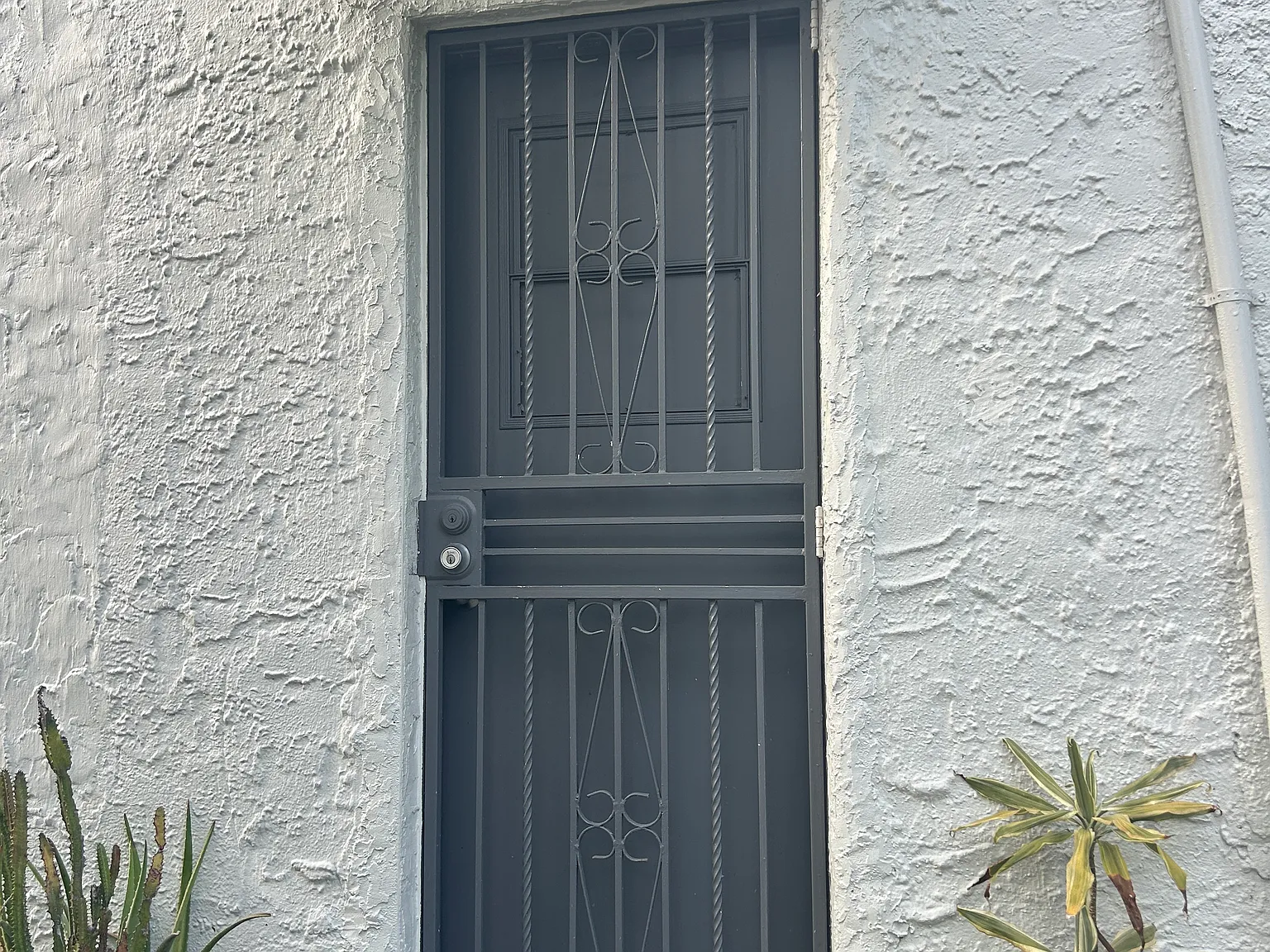 928 NW 47th St — Photo 3