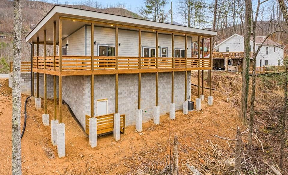 1st image of 446 Loop Rd