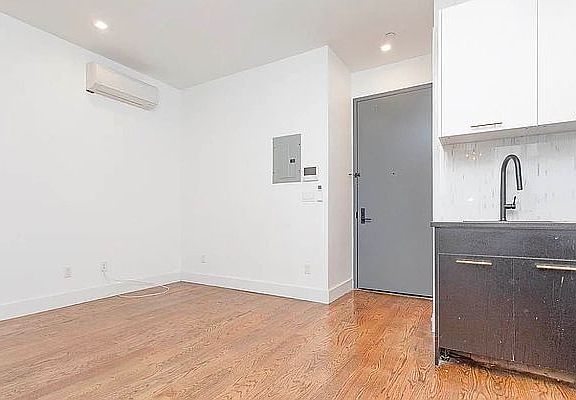 5th image of 194 Scholes St #2R