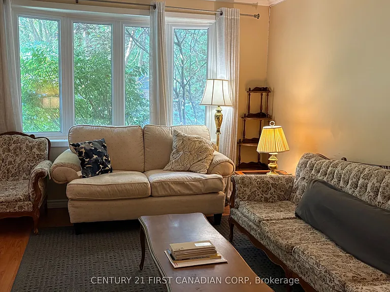 460 Castlegrove Blvd #1 — Photo 2