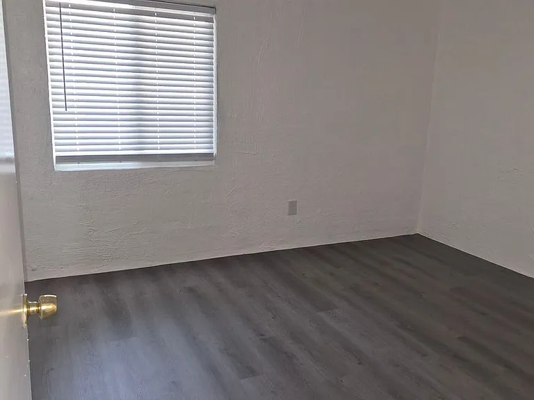 Golden Key Apartments — Photo 19