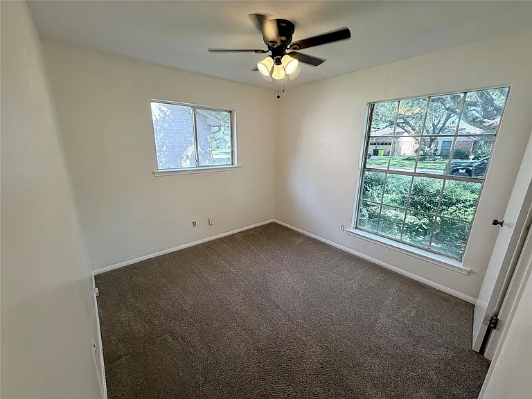 2220 Ripple Creek Dr — Photo 17