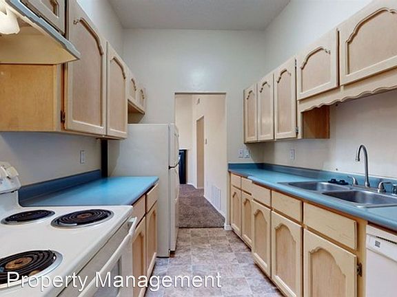 4th image of 6440 Pine Park Pl NE