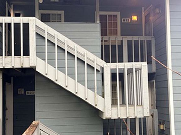 2nd image of 932 Carlanna Lake Rd APT B32