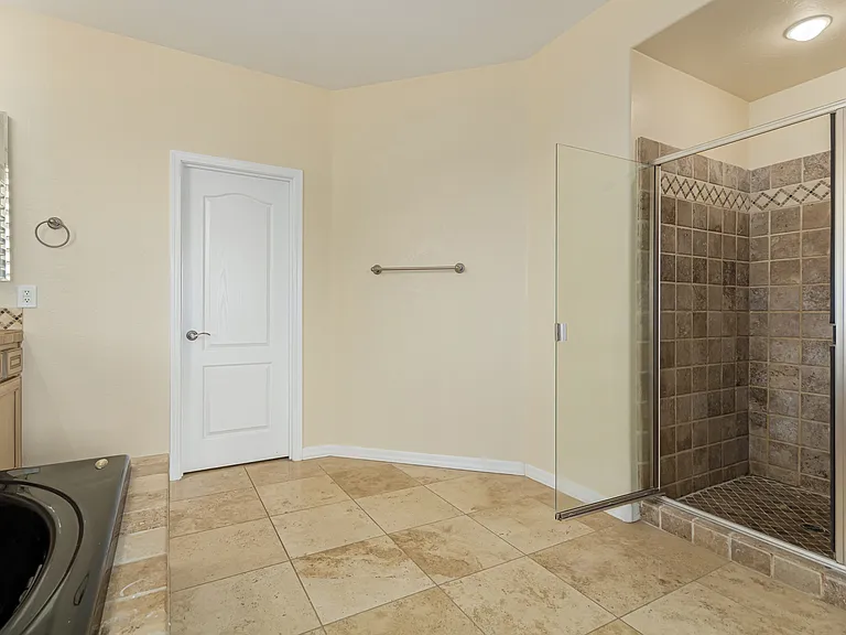 4878 S Fresno St — Photo 24