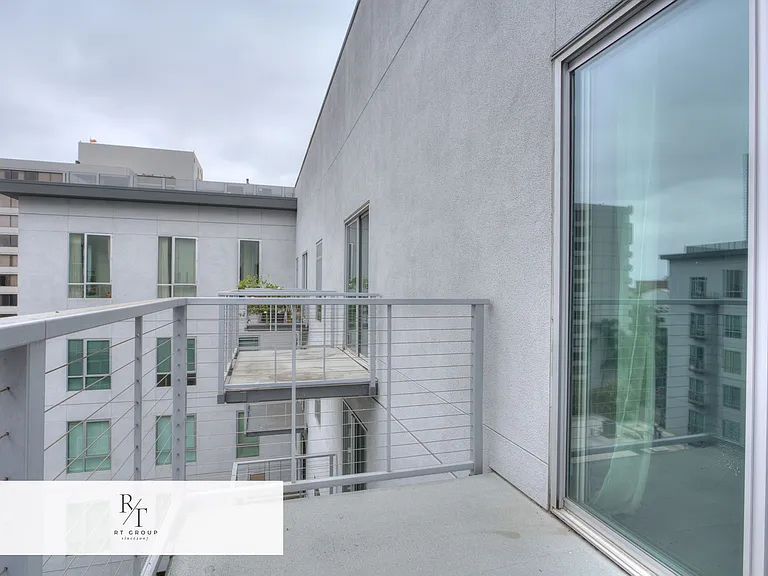 645 W 9th St #742 — Photo 21