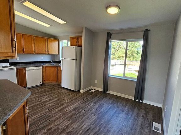 4th image of 5260 Peaks View Dr