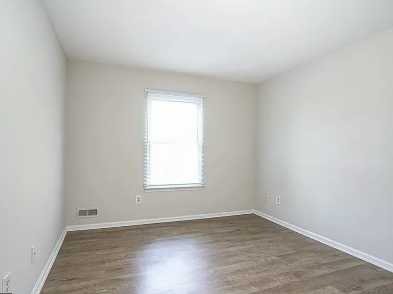 1508 Huntingdon Mews — Photo 12
