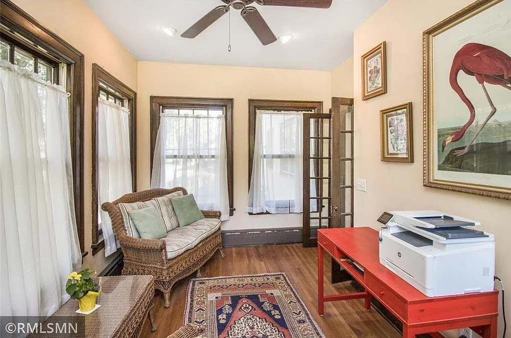 10 bed, 6109 sqft, $6,800 — Photo 3