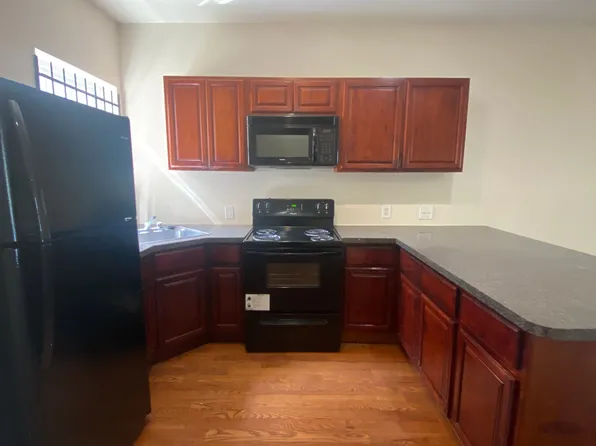 1717 N 17th St #1, Philadelphia, PA 19121