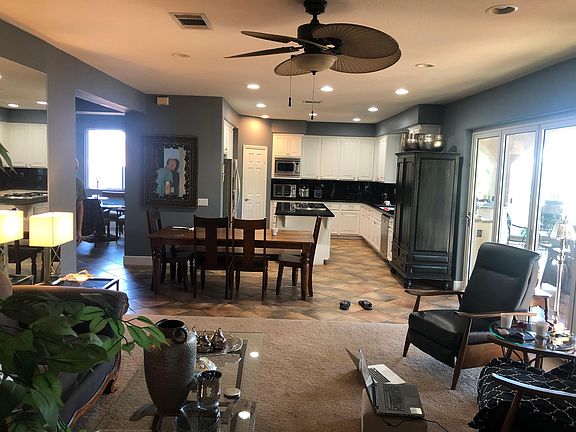 Family room with Kitchen