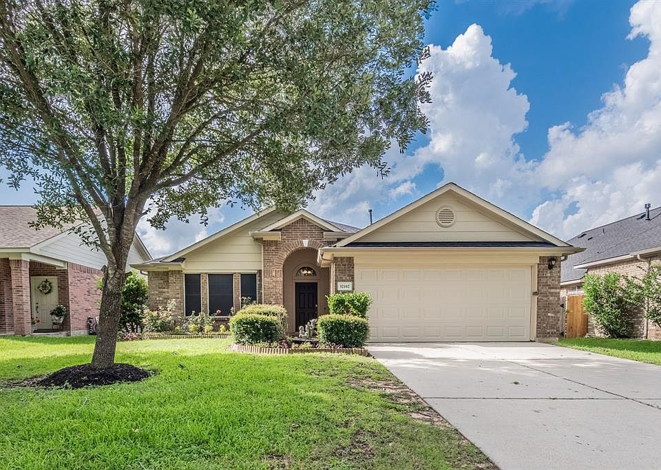 1st image of 32102 Decker Oaks Dr