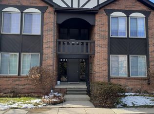 29065 Wellington Rd E APT 16, Southfield, MI 48034