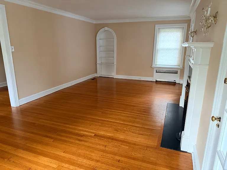 1356 Arbordale Rd — Photo 4