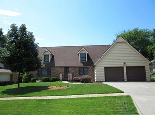 5811 SW 26th St, Topeka, KS 66614