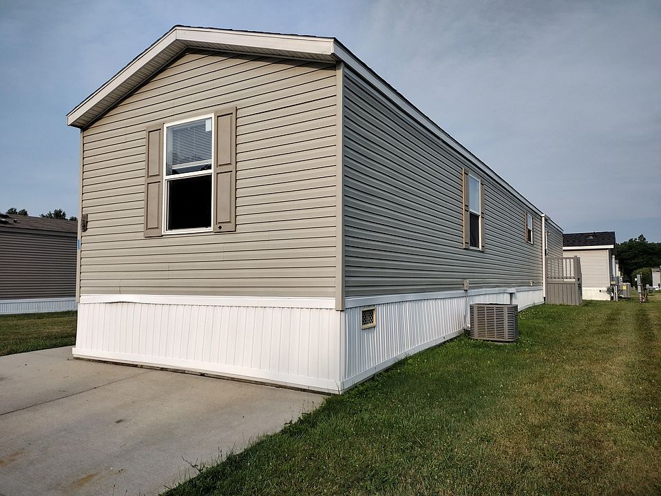 1st image of 134 Birch Crest Dr #134
