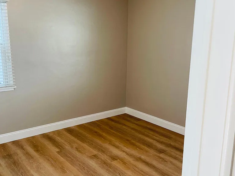 528 N Lucia Ave #FRONT — Photo 8