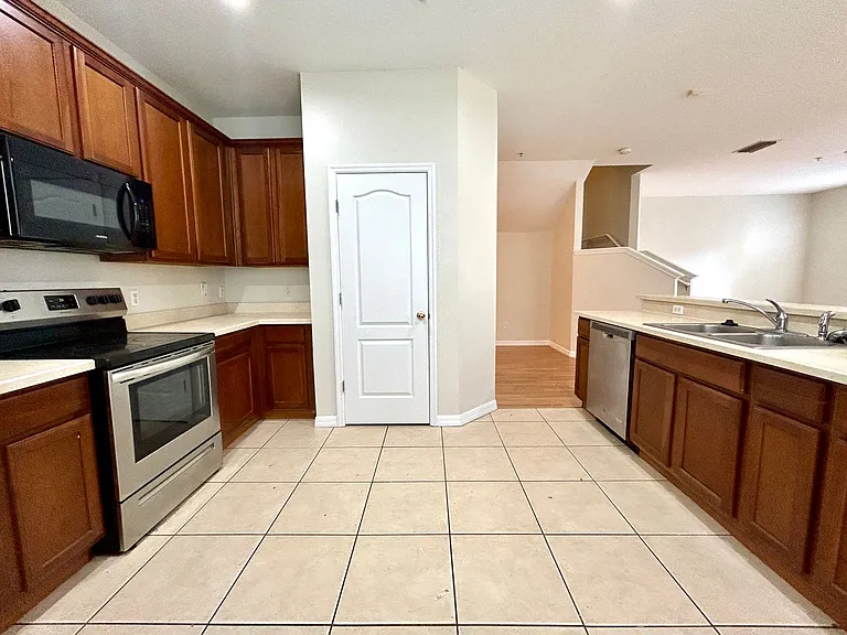 10849 Spider Lily Dr #30B — Photo 10