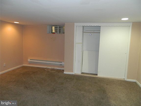 4th image of 2707 Dudley St #1