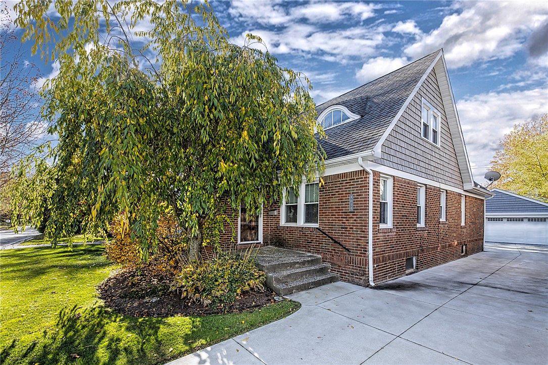 4014 Trask Ave Erie PA 16508 Zillow