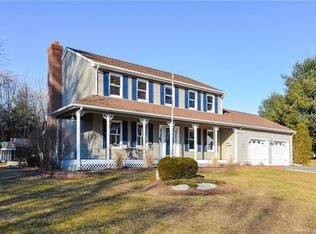 28 Mihaliak Dr, Tolland, CT 06084
