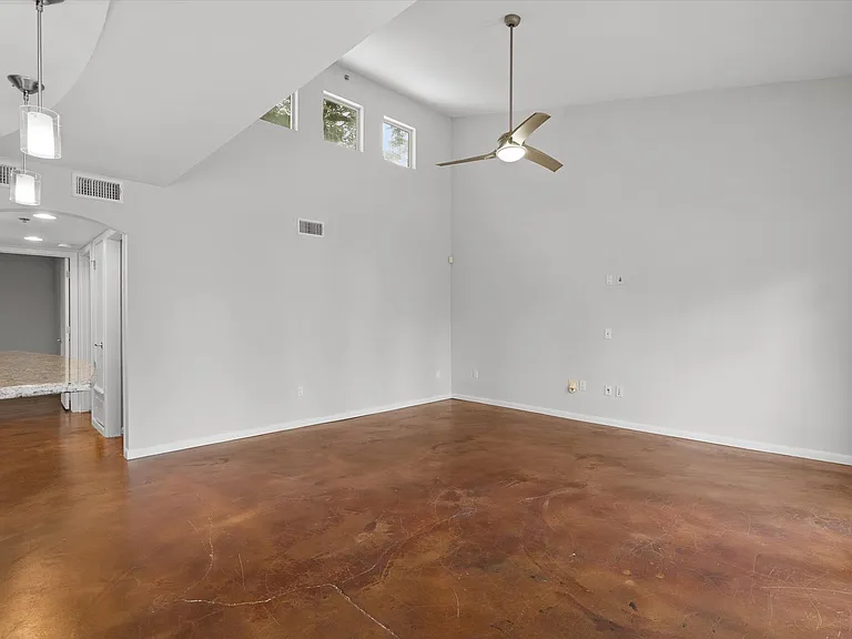 41 Waller St #309 — Photo 9