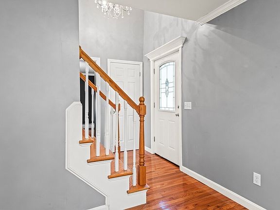 4th image of 23 Snell St