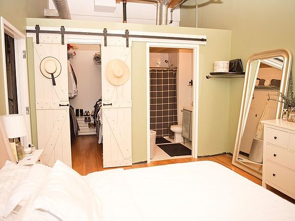 3rd image of 120 Holmes St Unit 213