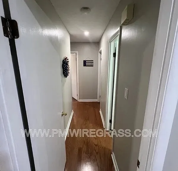 59 Andrews Dr — Photo 28