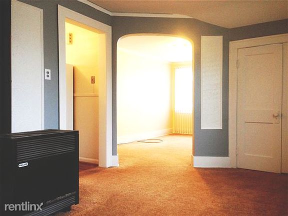 Oakridge dining room