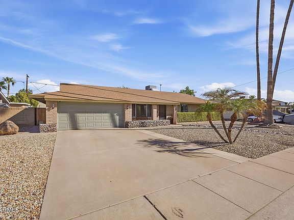 2nd image of 3812 W MORTEN Avenue