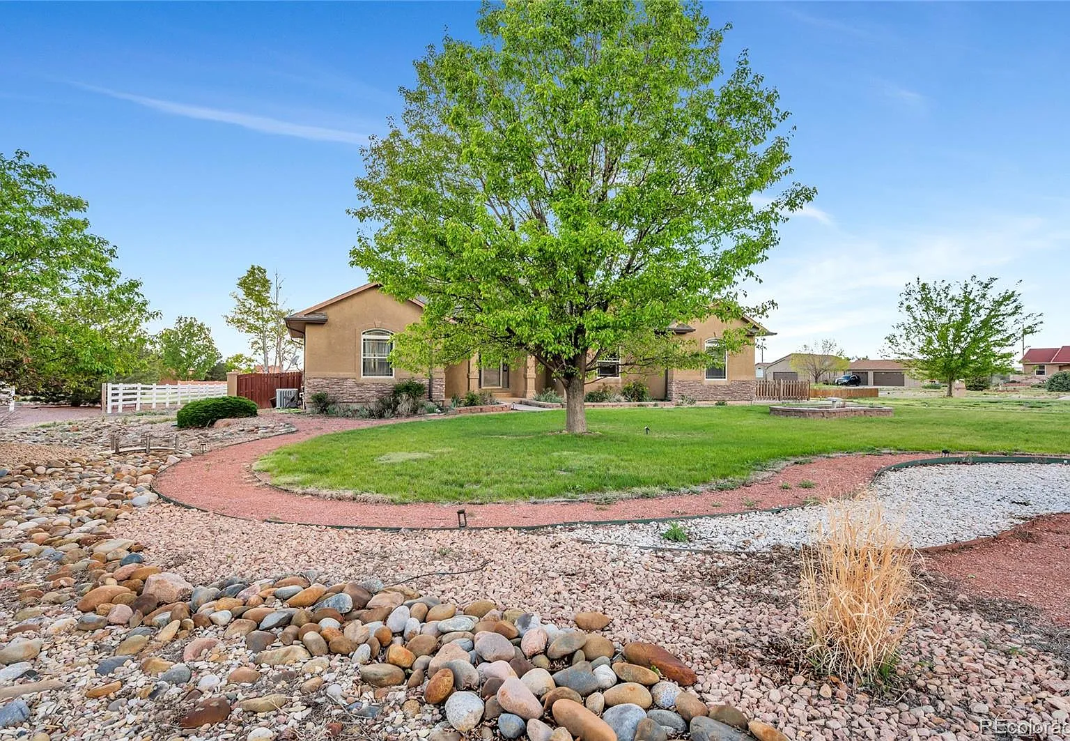 4 bed, 3.0 bath, 2994 sqft, $2,650 — Photo 2