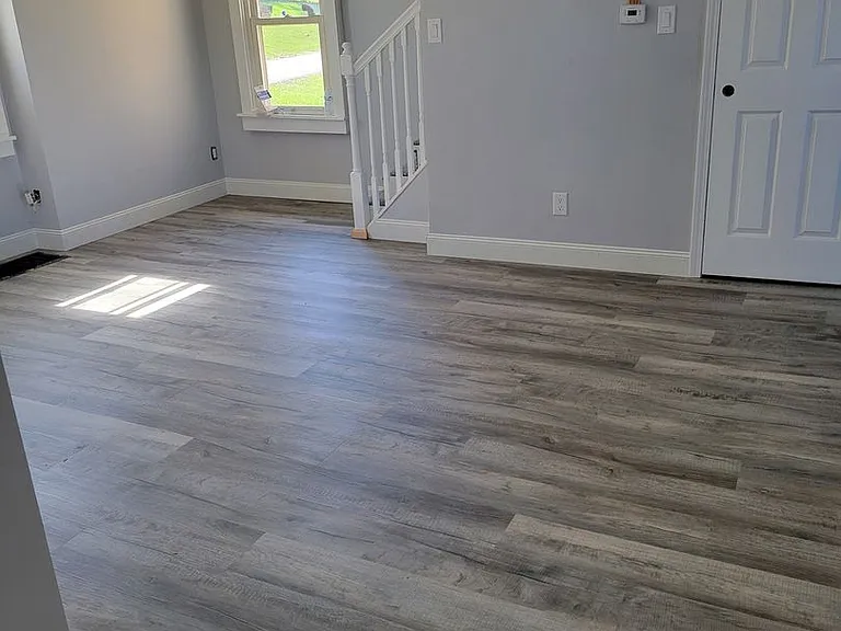 1366 Main St — Photo 3