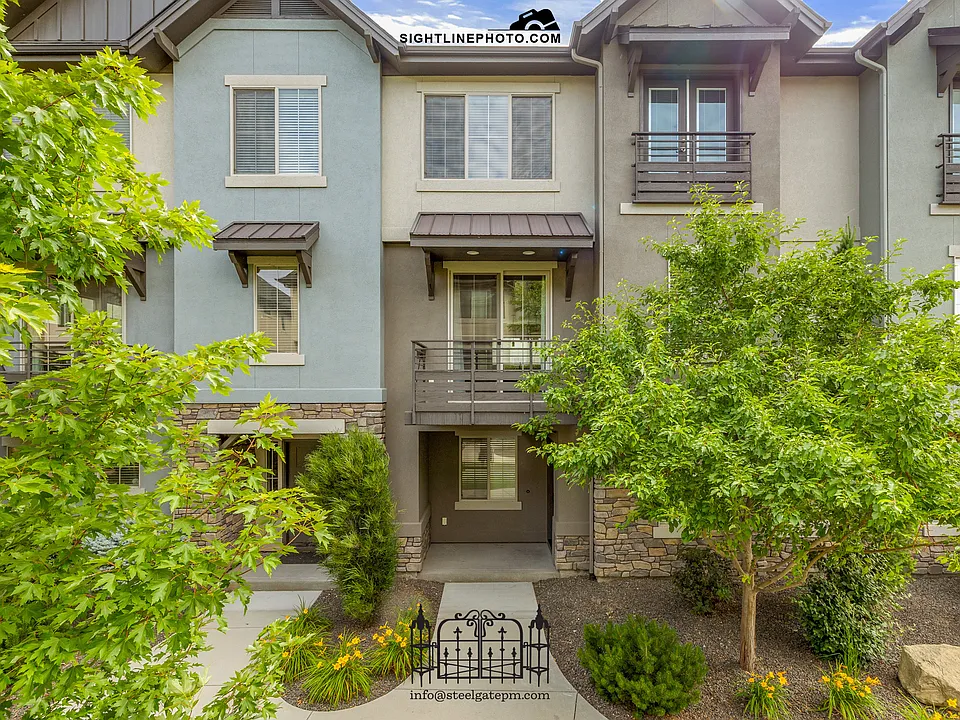 3287 E Thoroughbred Ln #3287