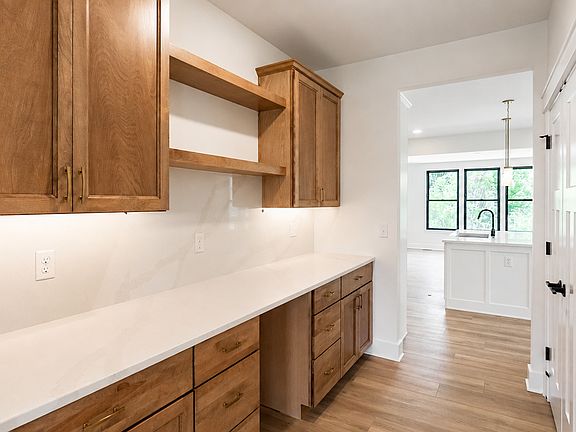 3rd image of 25W606 Jewell Rd