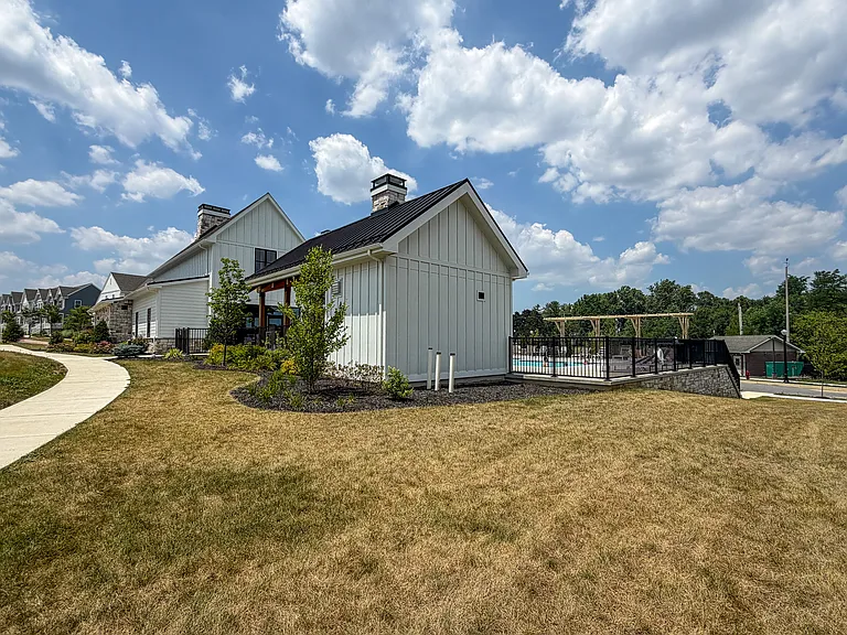900 Cadwell Ln — Photo 44