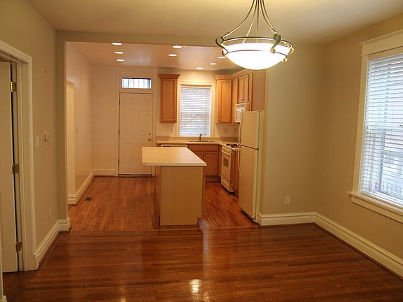 2nd image of 847 Westgate Ave #3