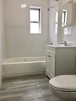 Rented by Lang Realty LLC | media 4