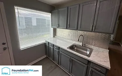 869 N Bingham St — Photo 5