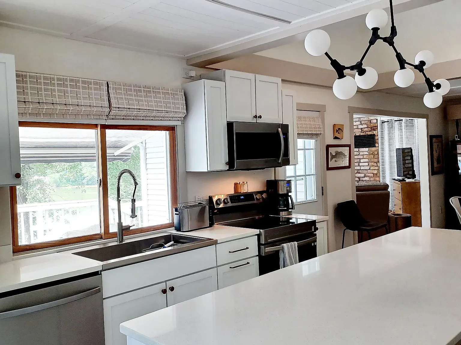 20681 Langevin Dr — Photo 2